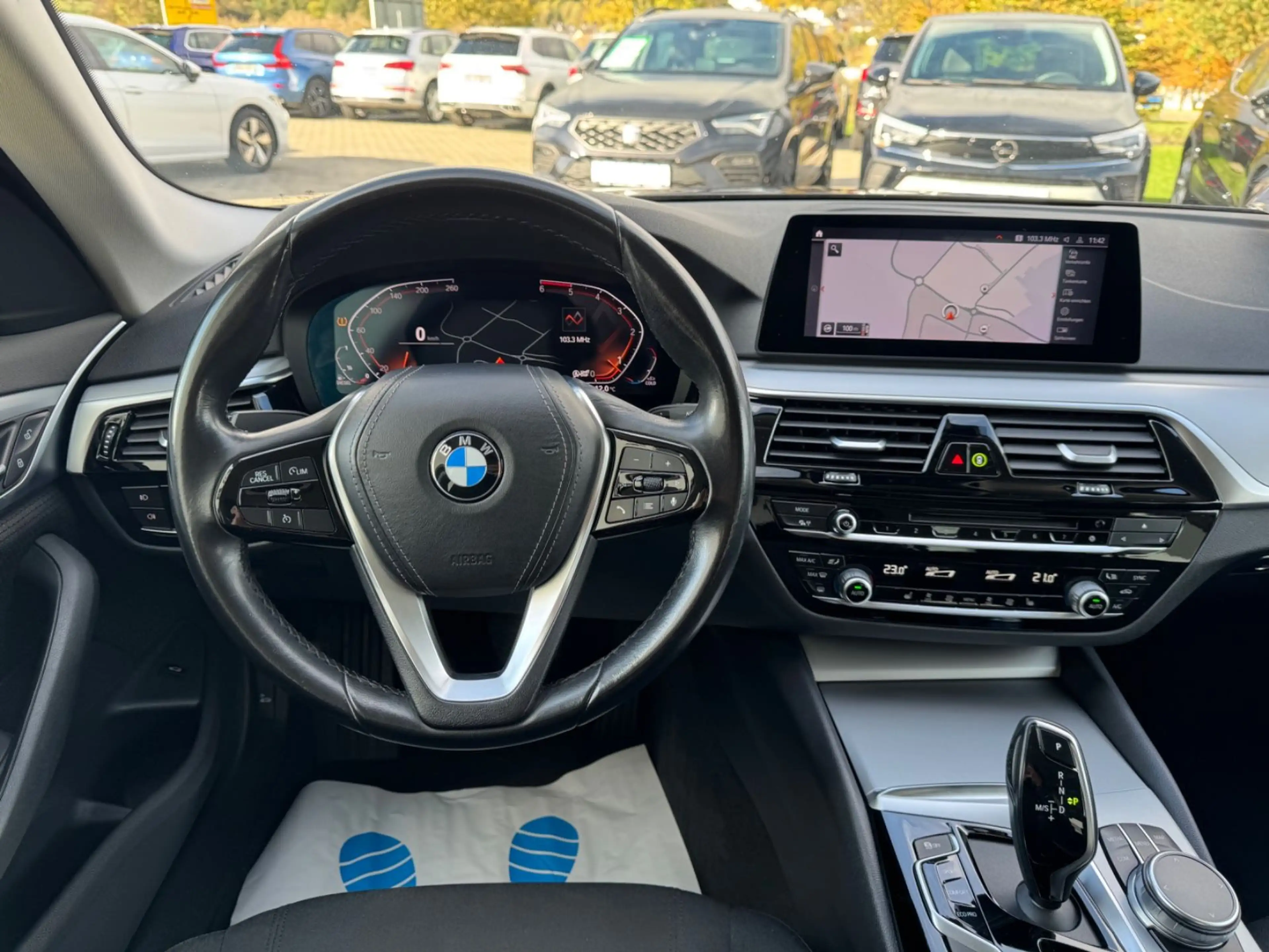 BMW 520 D Limousine — photo 11