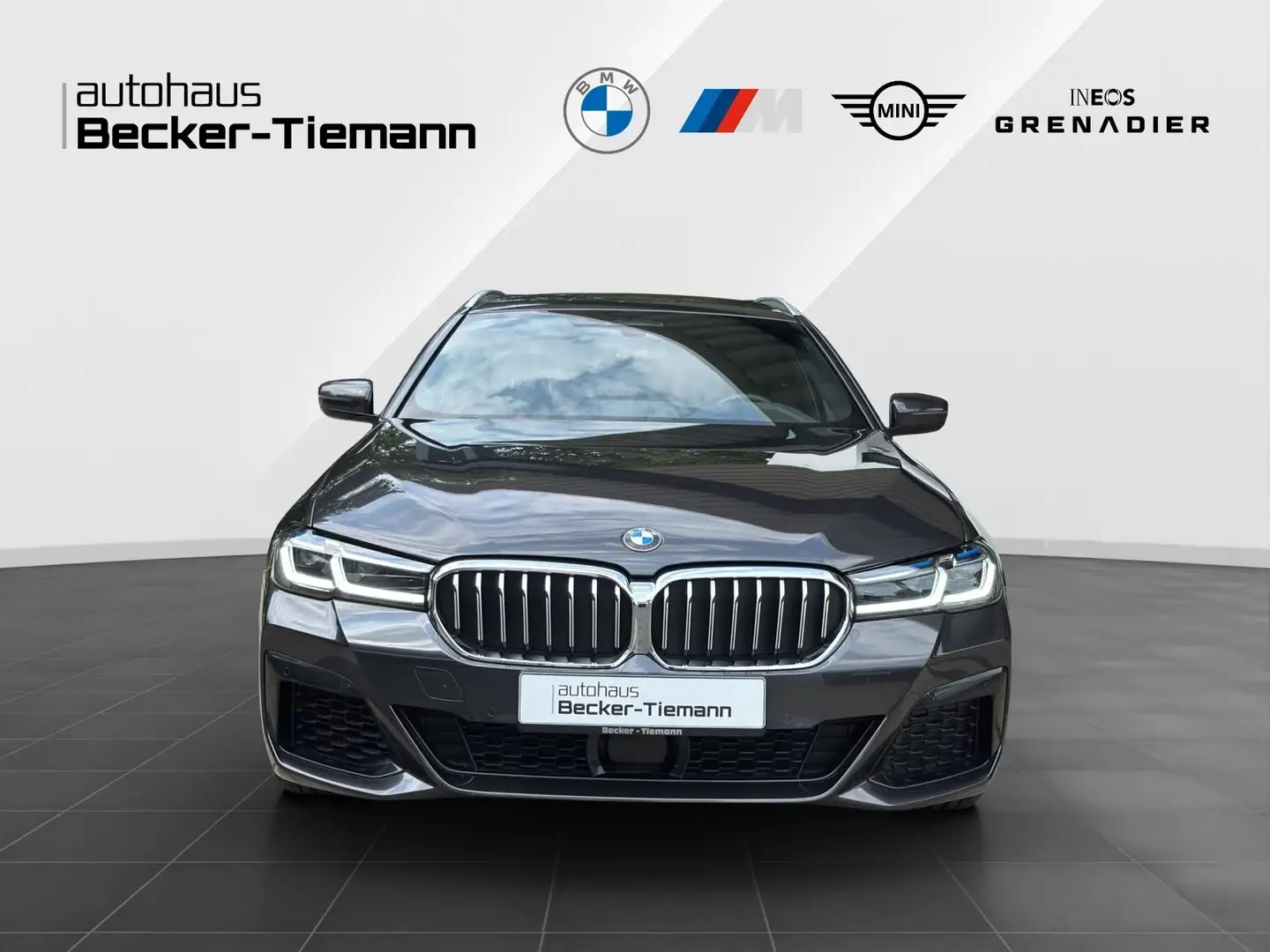 BMW 540 i xDrive Touring M Sport | Laser | H&K HiFi | Head Grijs - 2