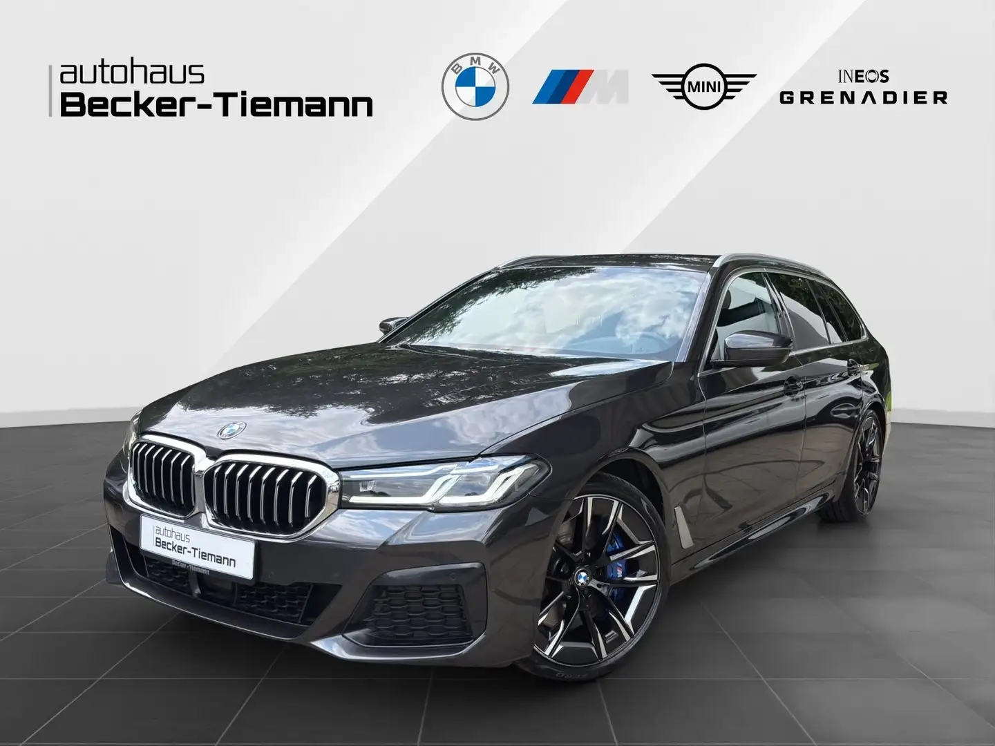 BMW 540 i xDrive Touring M Sport | Laser | H&K HiFi | Head Grijs - 1