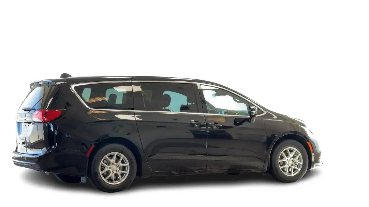 Chrysler Grand Caravan photo Chrysler Grand Caravan