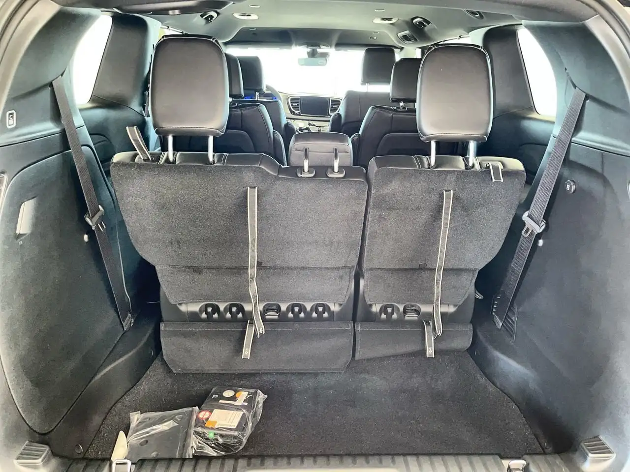 Chrysler Grand Caravan photo Chrysler Grand Caravan
