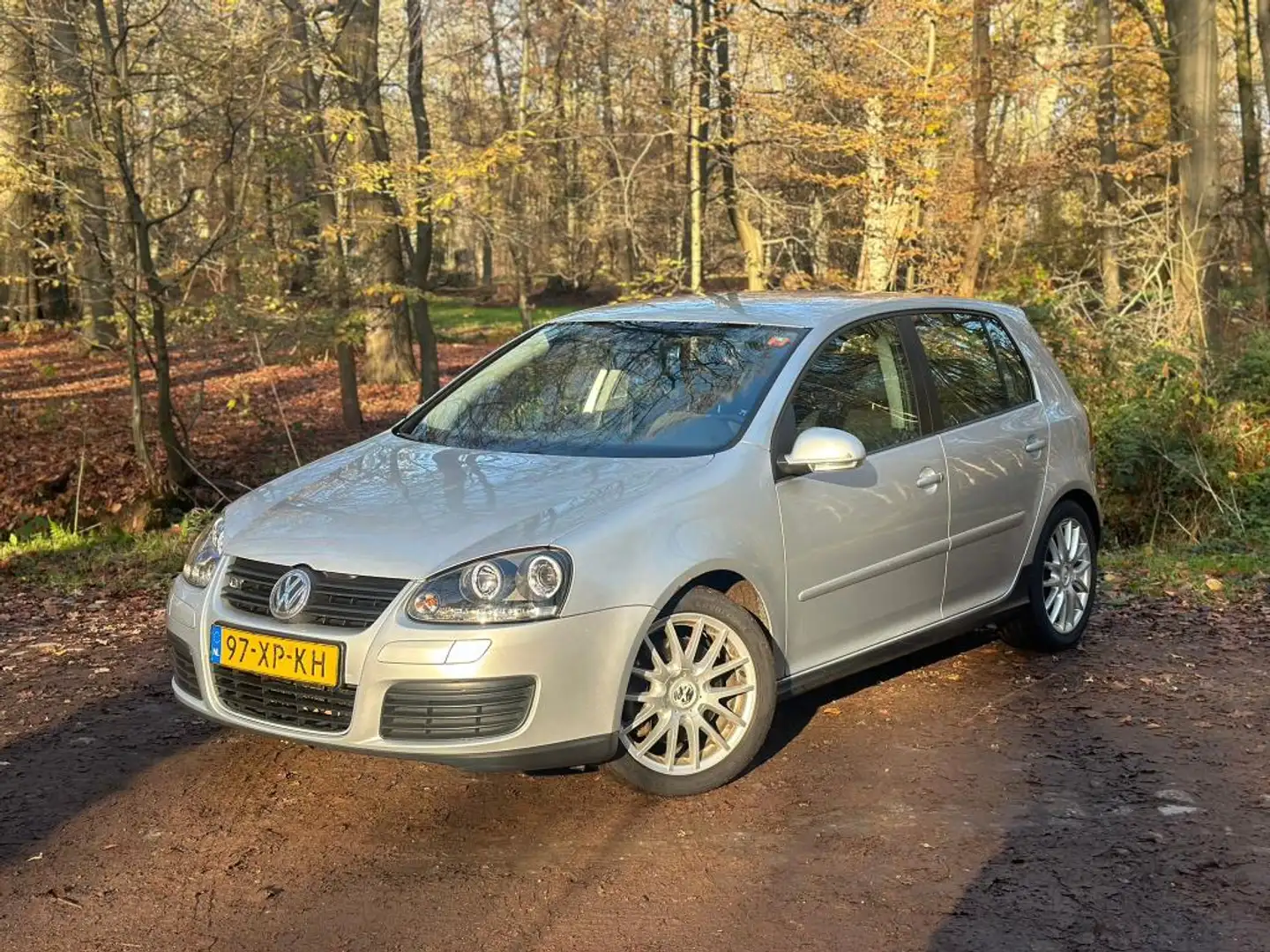 Volkswagen Golf 2.0 TDI GT Business (TREKHAAK, CRUISE, PERFECT OND Grijs - 1
