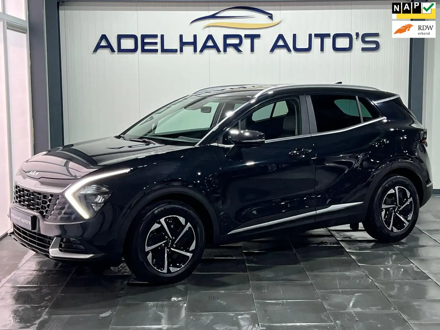 Kia Sportage 1.6 T-GDi MHEV DynamicLine Automaat / Navigatie fu Zwart - 1