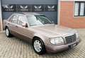 Mercedes-Benz E 200 Schuidak 114.164 km! Airco Oldtimer/Youngtimer Beige - thumbnail 1