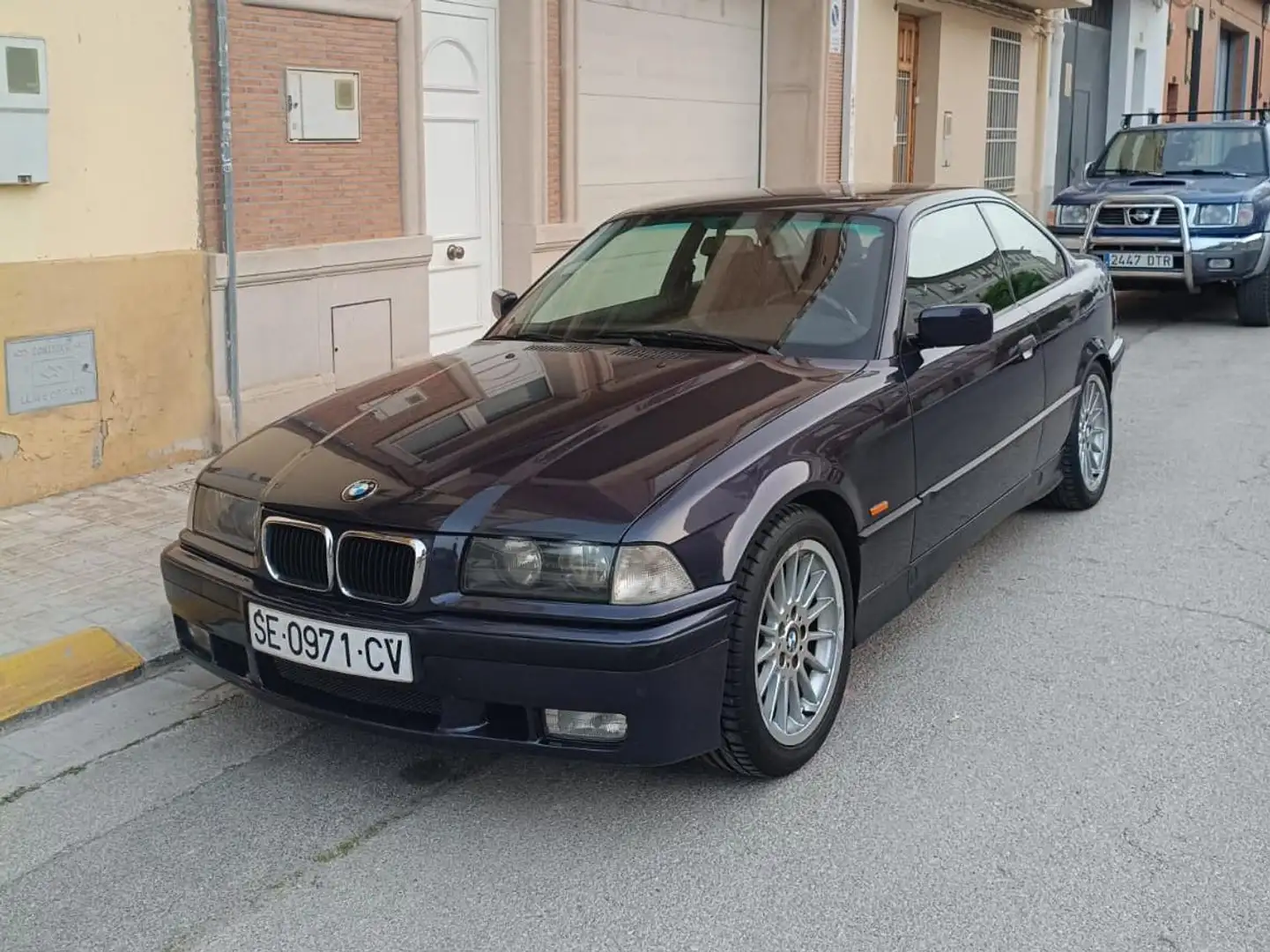 BMW 328 328i Coupé - 1