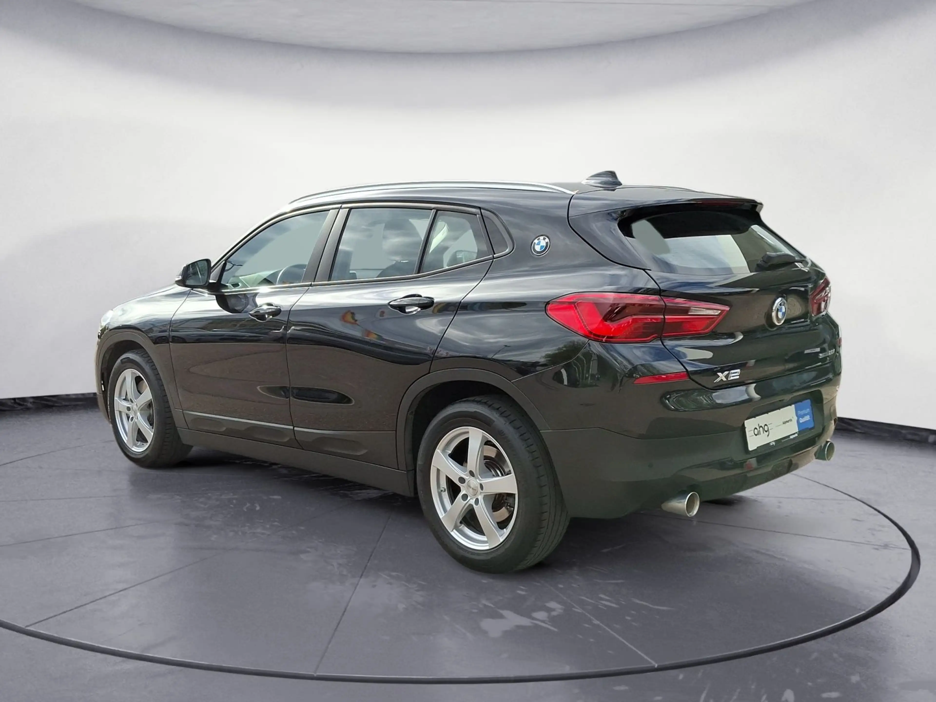 BMW X2 sDrive20i Advantage Steptronic DCT PDC AHK — photo 5