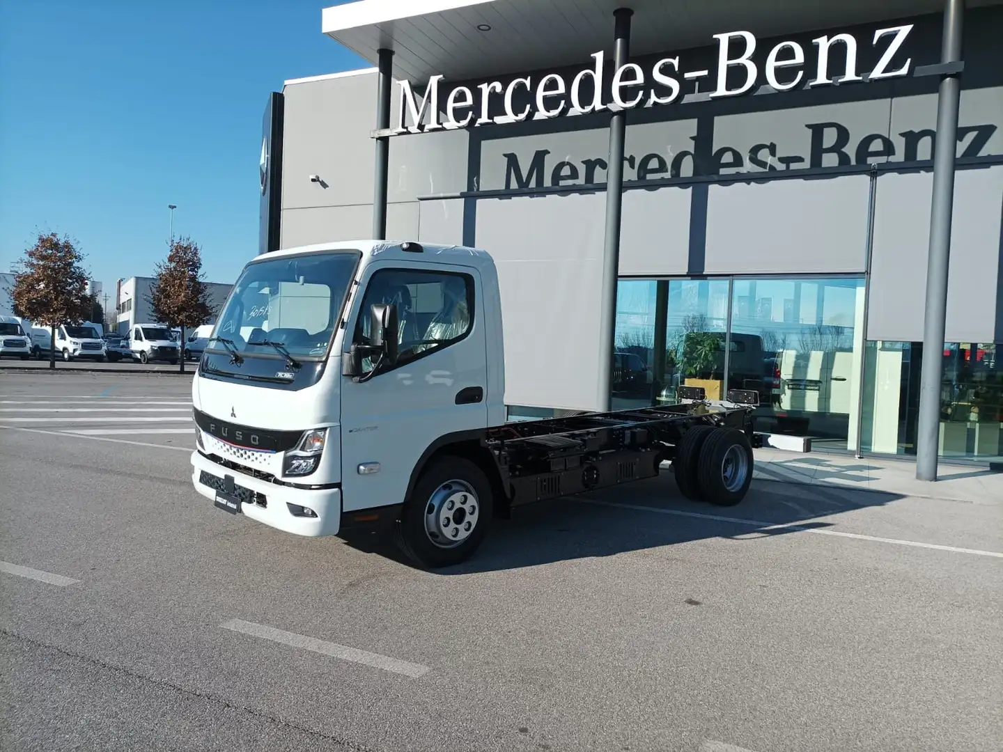 Mitsubishi Canter e 7C18e/34 Cab Comfort batteria M Blanc - 2