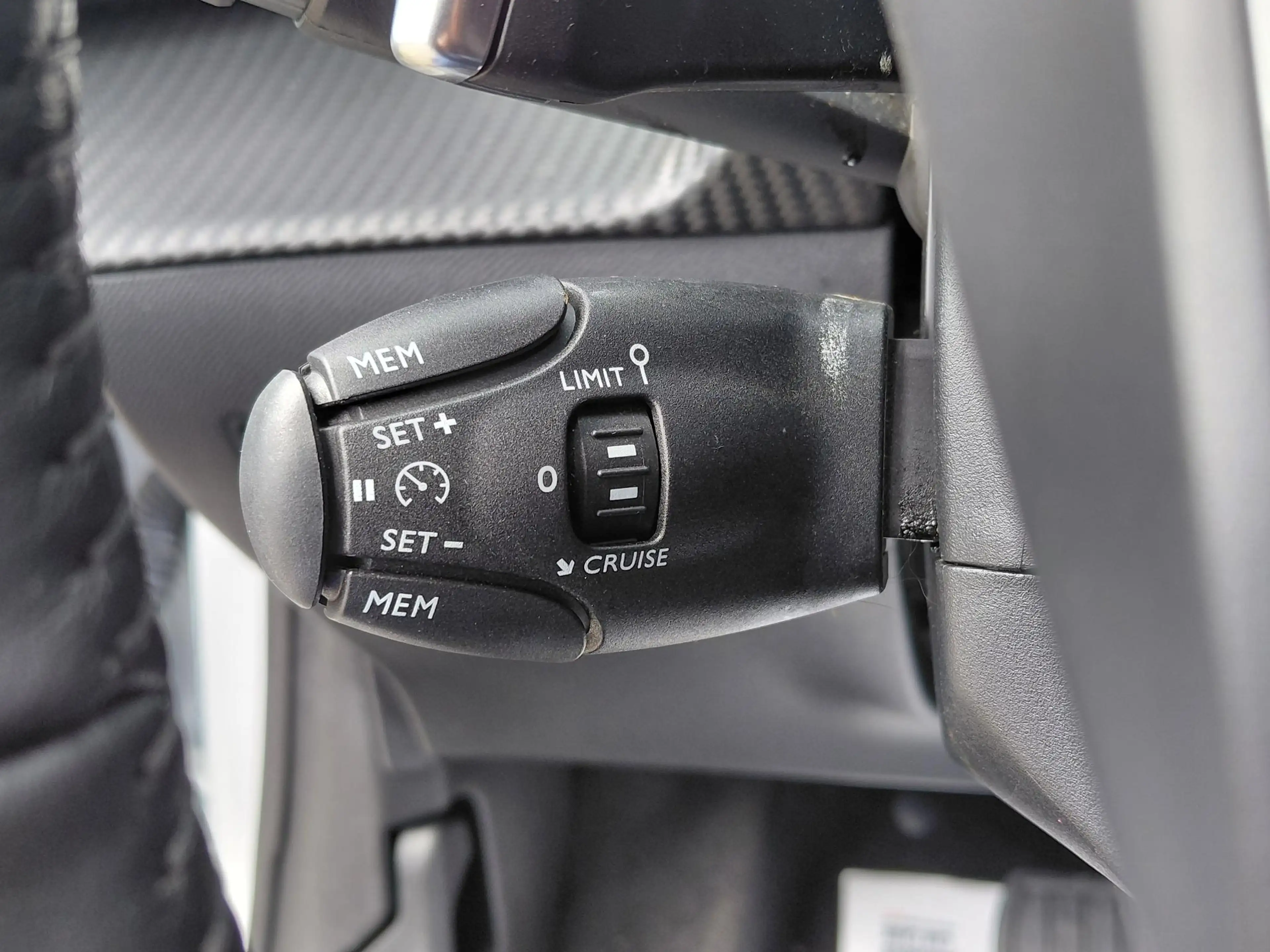 Peugeot 208 1.2 Hybrid 110 e-DCS6 Allure | Parkeerhulp | Cruis — photo 13