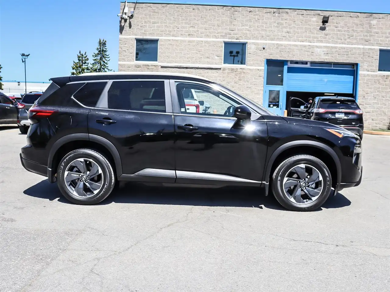 Nissan Rogue снимка Nissan Rogue