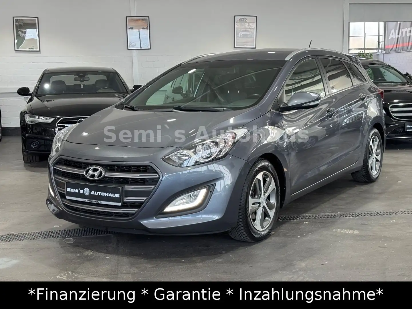 Hyundai i30 cw blue Passion*6-Gang*Klima*Euro 6* siva - 1