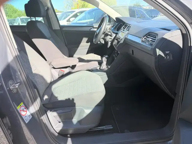 Volkswagen Tiguan view 7