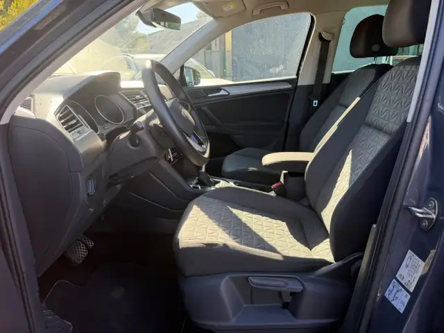 Volkswagen Tiguan view 6