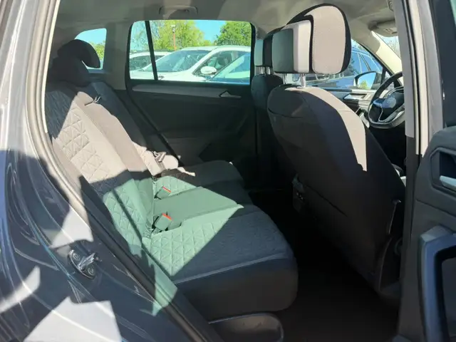 Volkswagen Tiguan view 8