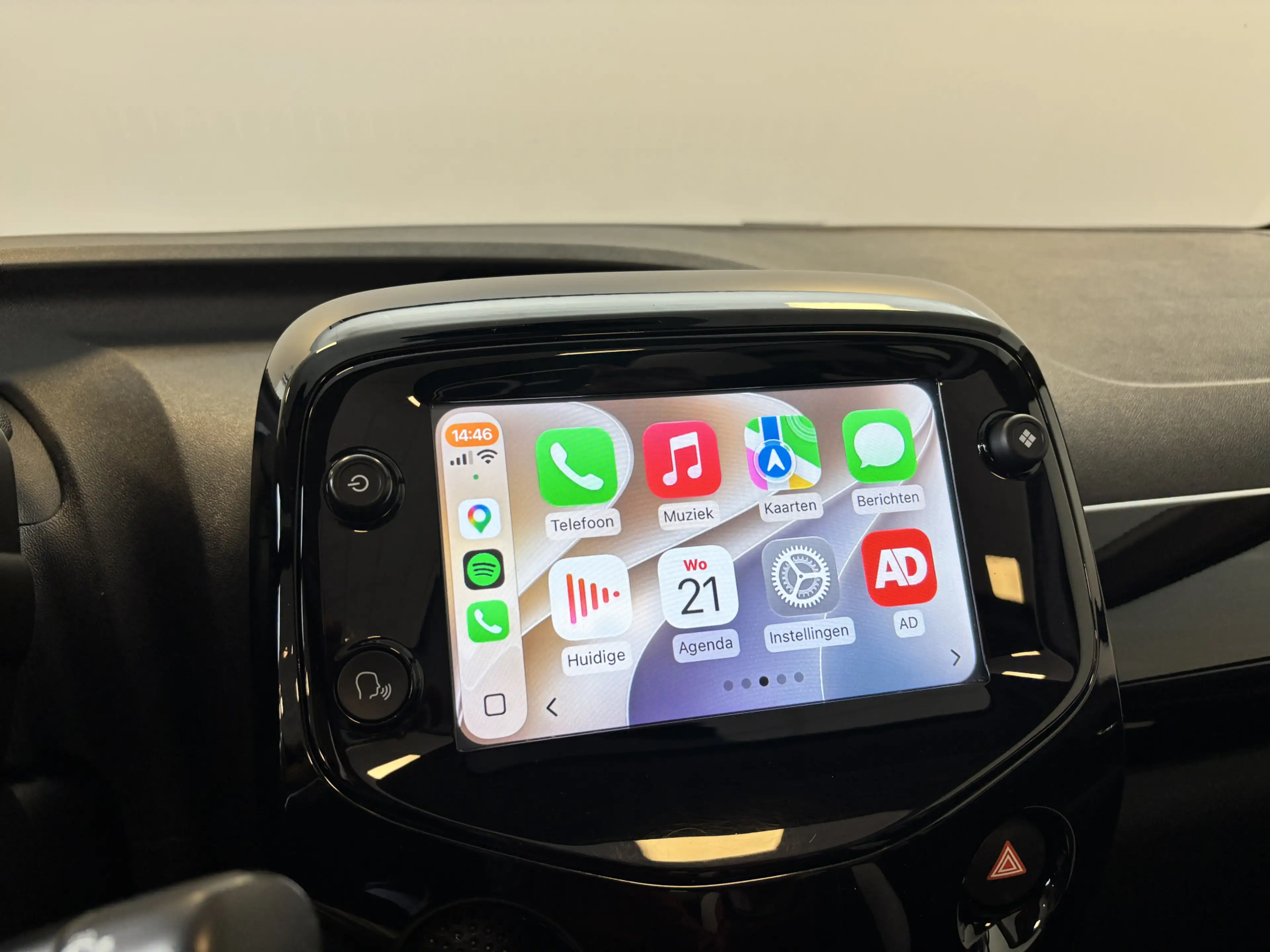 Citroen C1 VTi Airscape Shine Camera | Apple Carplay/Android — photo 21