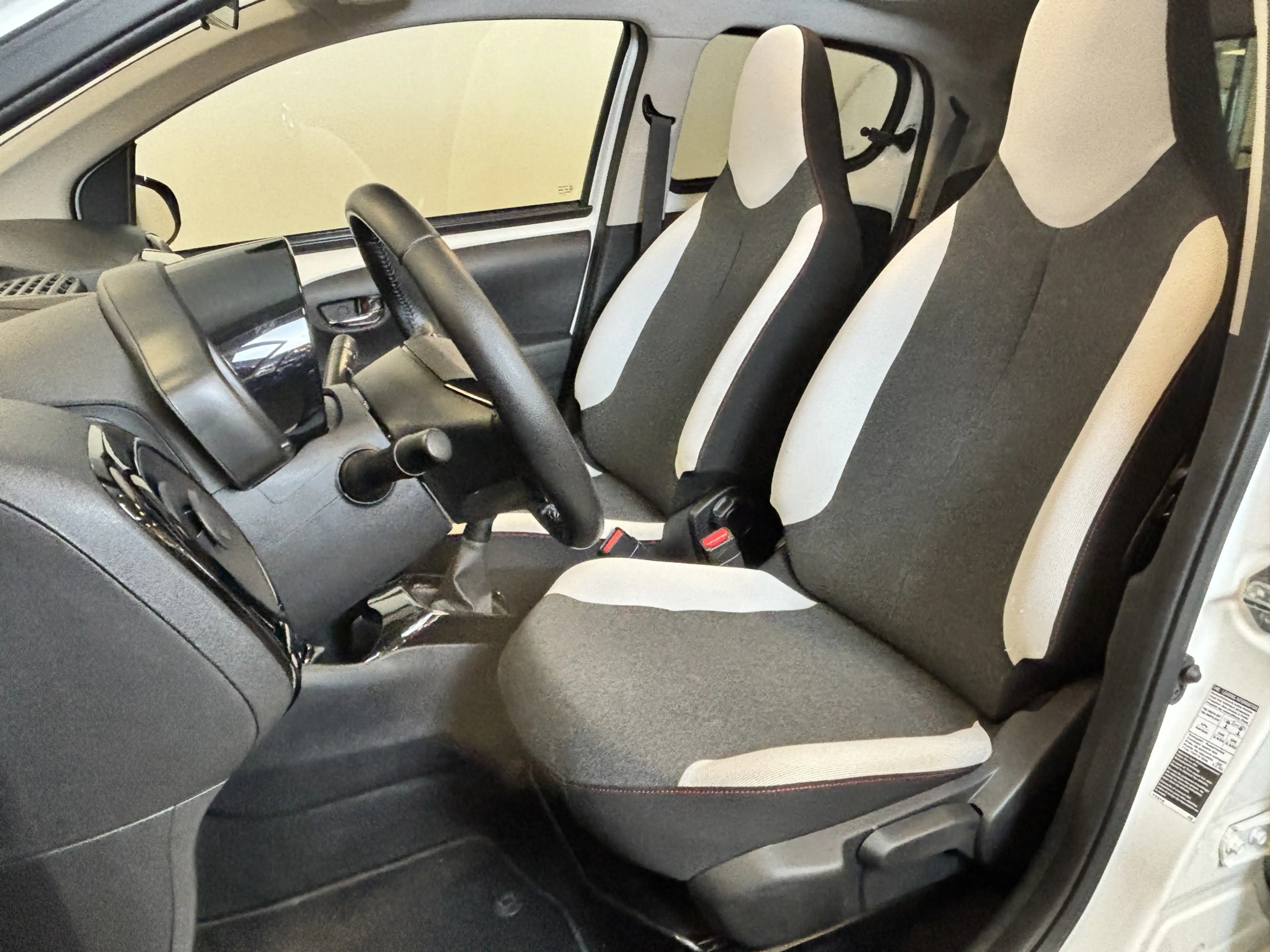 Citroen C1 VTi Airscape Shine Camera | Apple Carplay/Android — photo 12