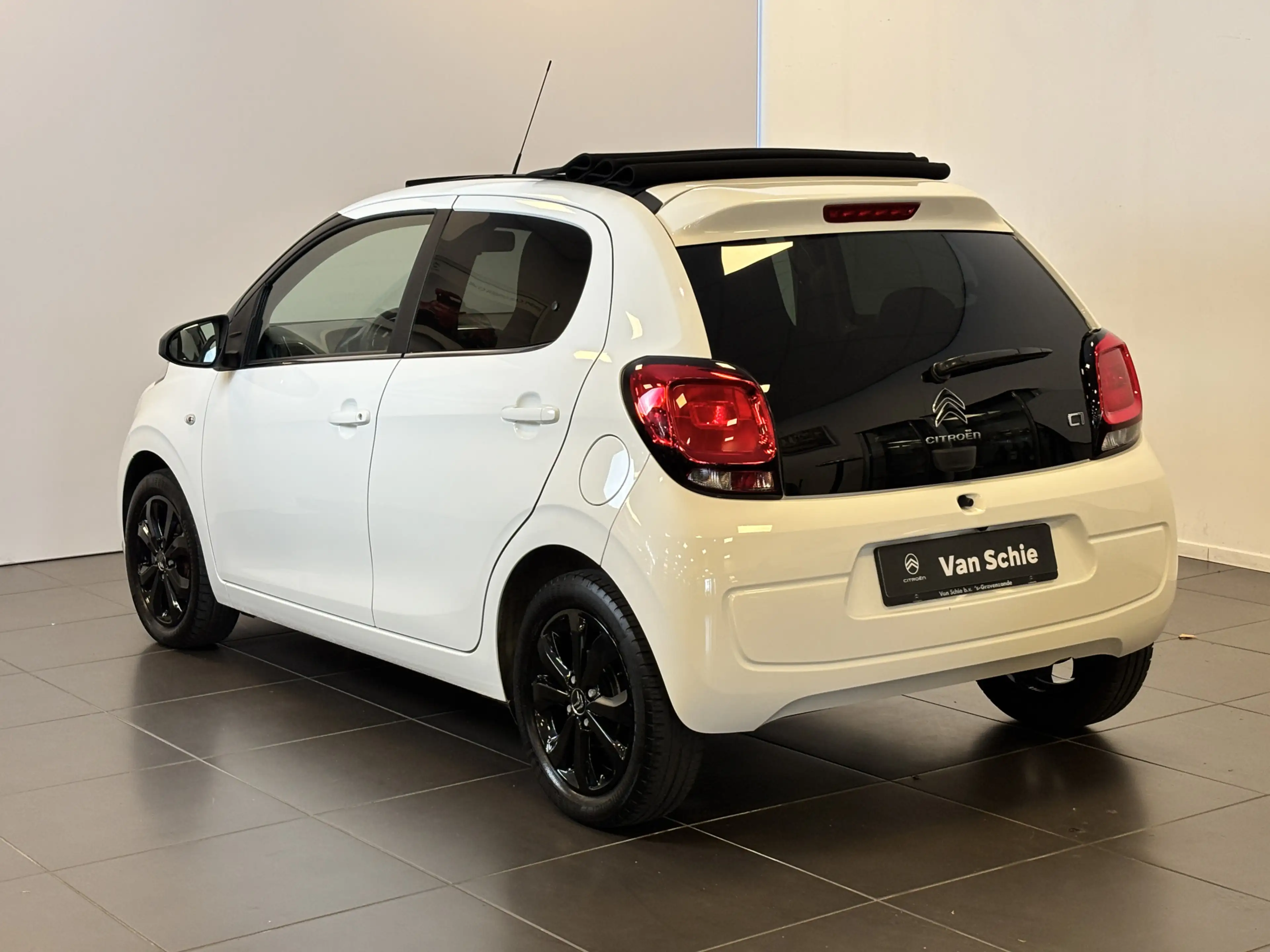 Citroen C1 VTi Airscape Shine Camera | Apple Carplay/Android — photo 7