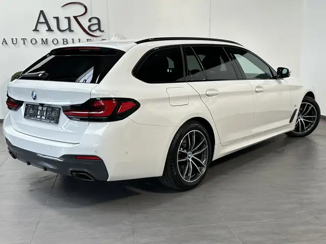 BMW 5 Series view 4