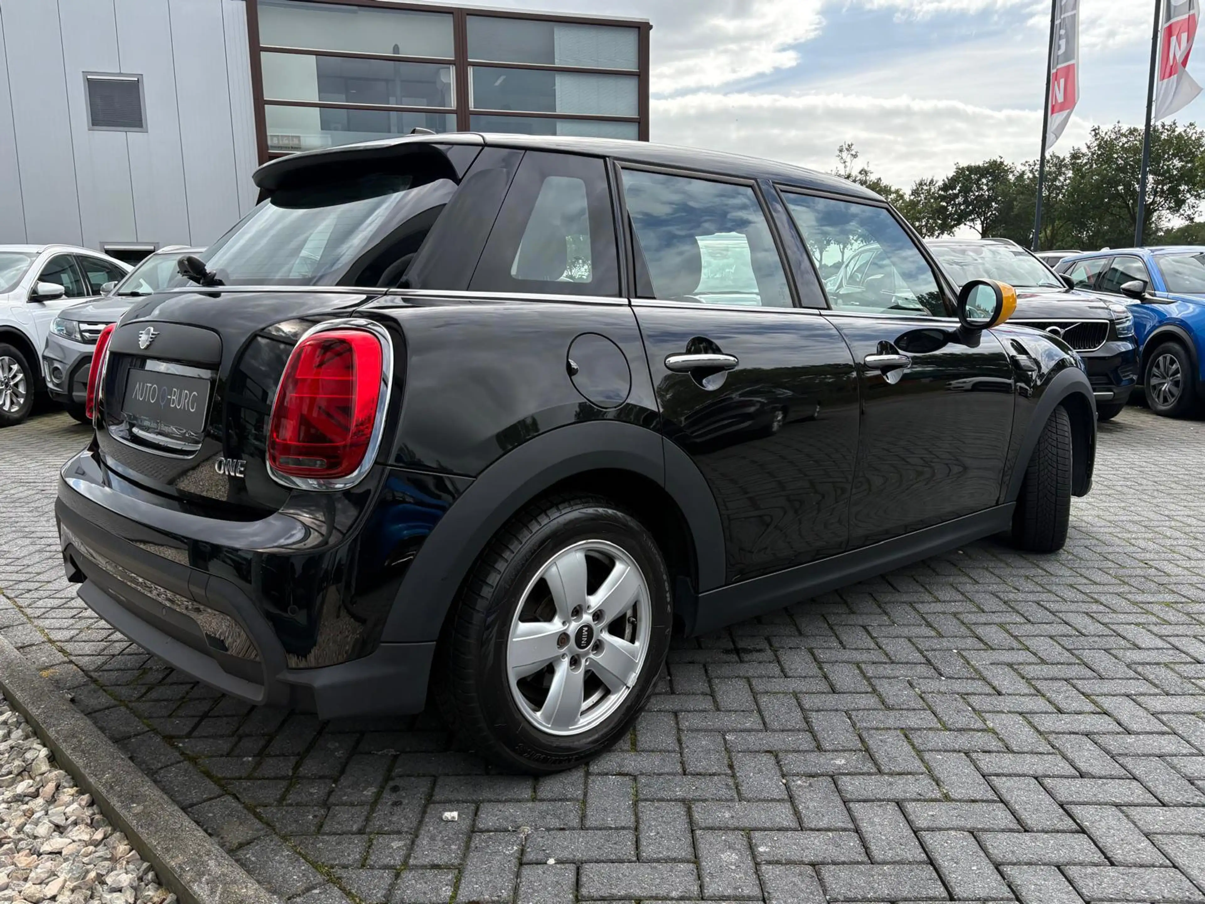 MINI One 5-Deurs 1.5 | Airco | Navi | LMV | PDC | LED | Dea — photo 8
