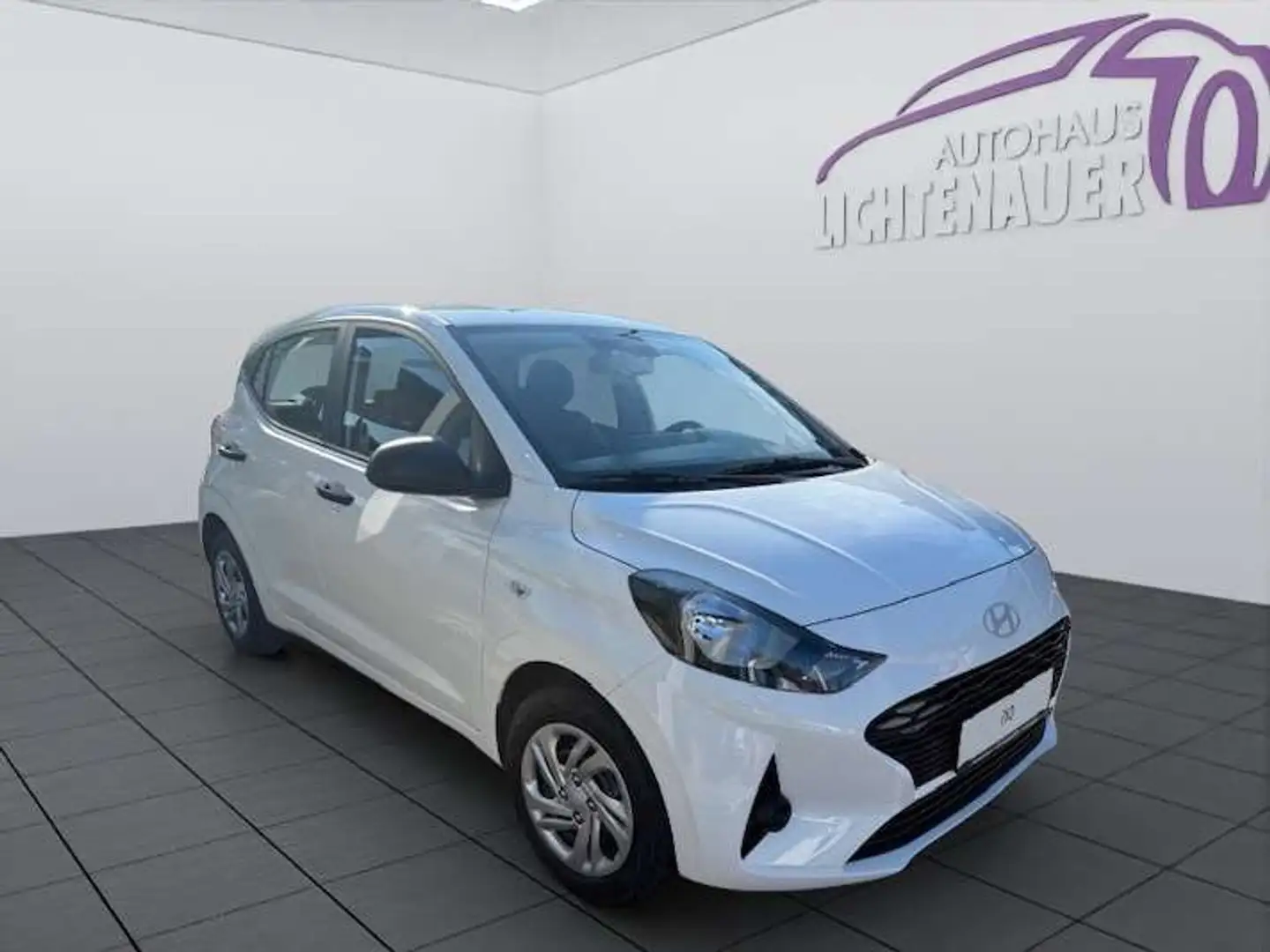 Hyundai i10 1,0 Smart Line Weiß - 1