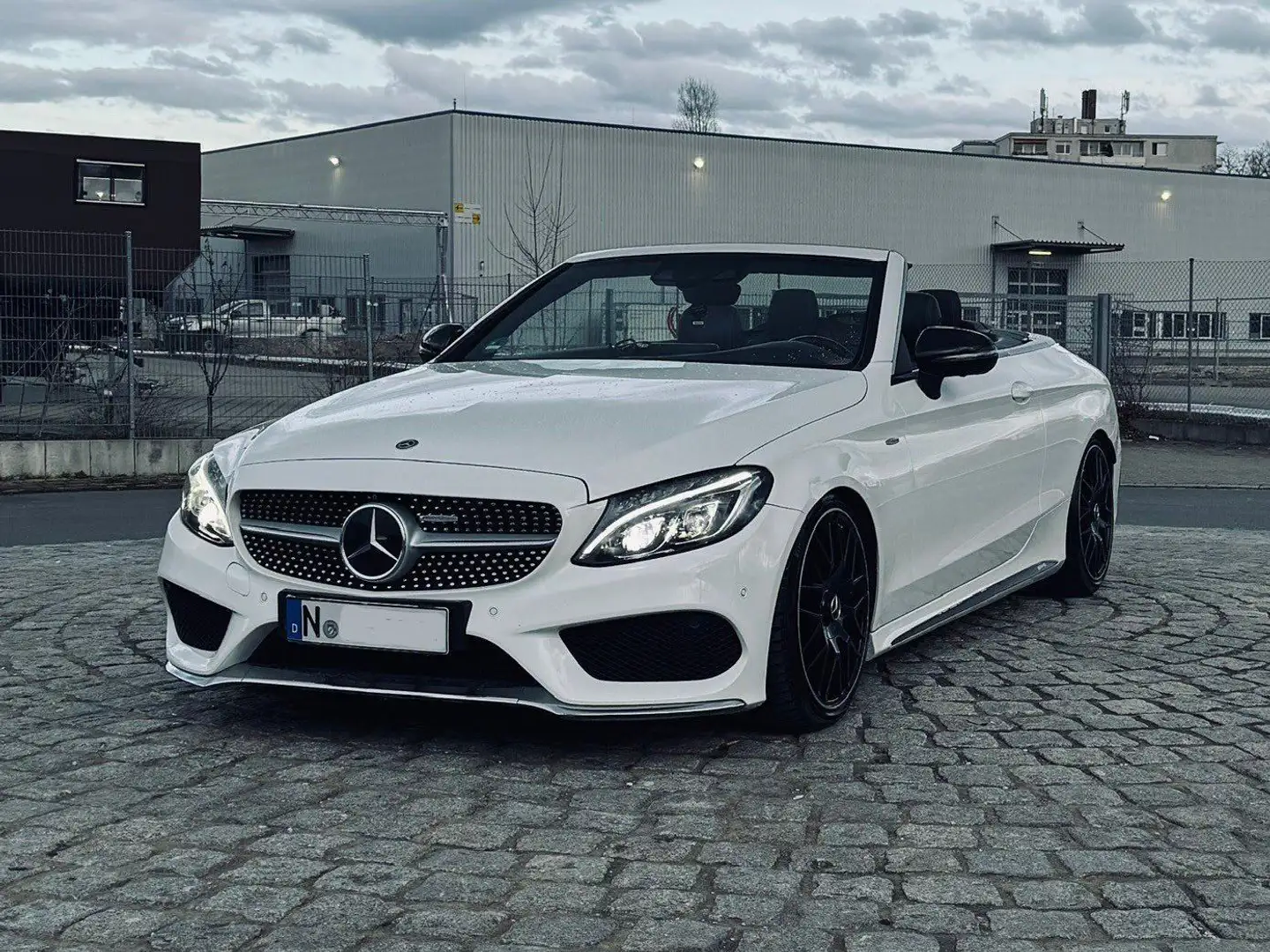 Mercedes-Benz C 220 C-Klasse Cabrio 4Matic 9G-TRONIC AMG Luft 360 Cam Weiß - 1