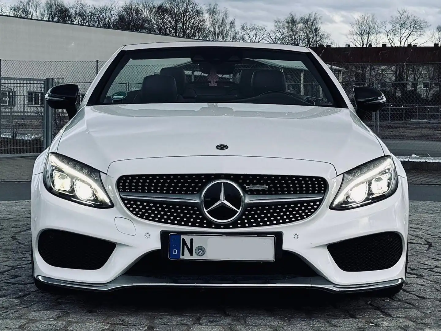 Mercedes-Benz C 220 C-Klasse Cabrio 4Matic 9G-TRONIC AMG Luft 360 Cam Weiß - 2