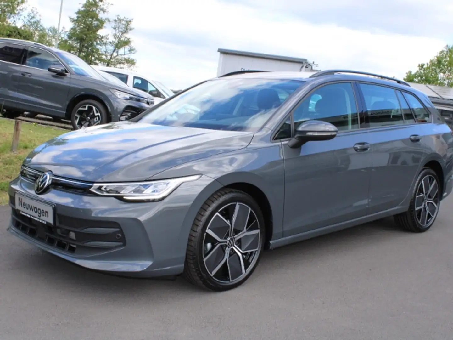 Volkswagen Golf Variant VIII 1.5 eTSI DSG NEUWAGEN APP-KAMERA-WINTERPAK.- Grau - 2