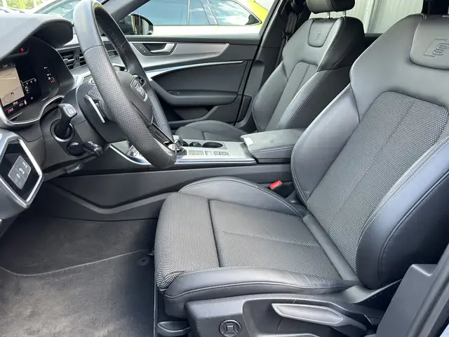 Audi A6 Avant view 11