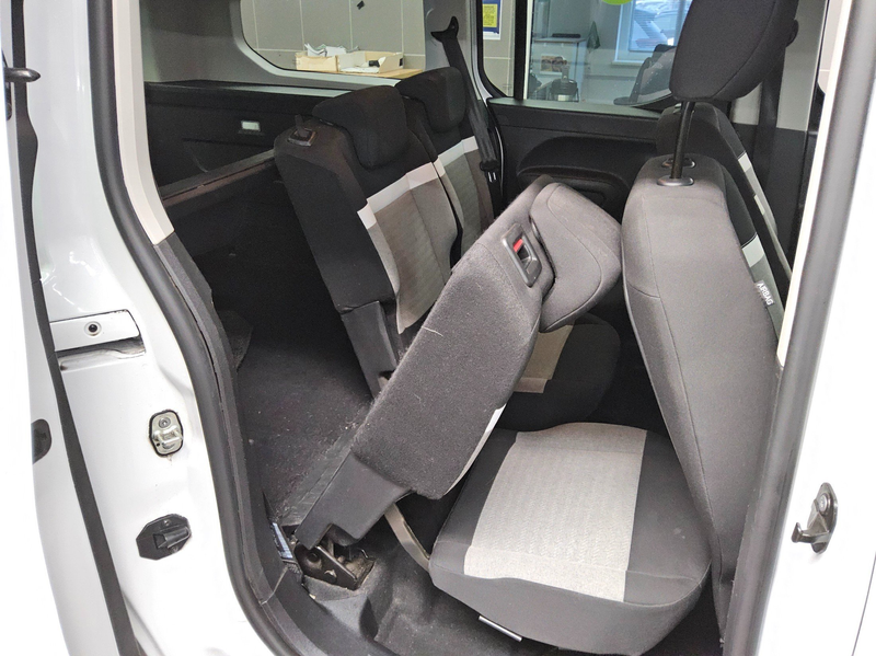 Citroen Berlingo 1.2 PureTech Shine Navi AHK RFK SHZ — photo 12