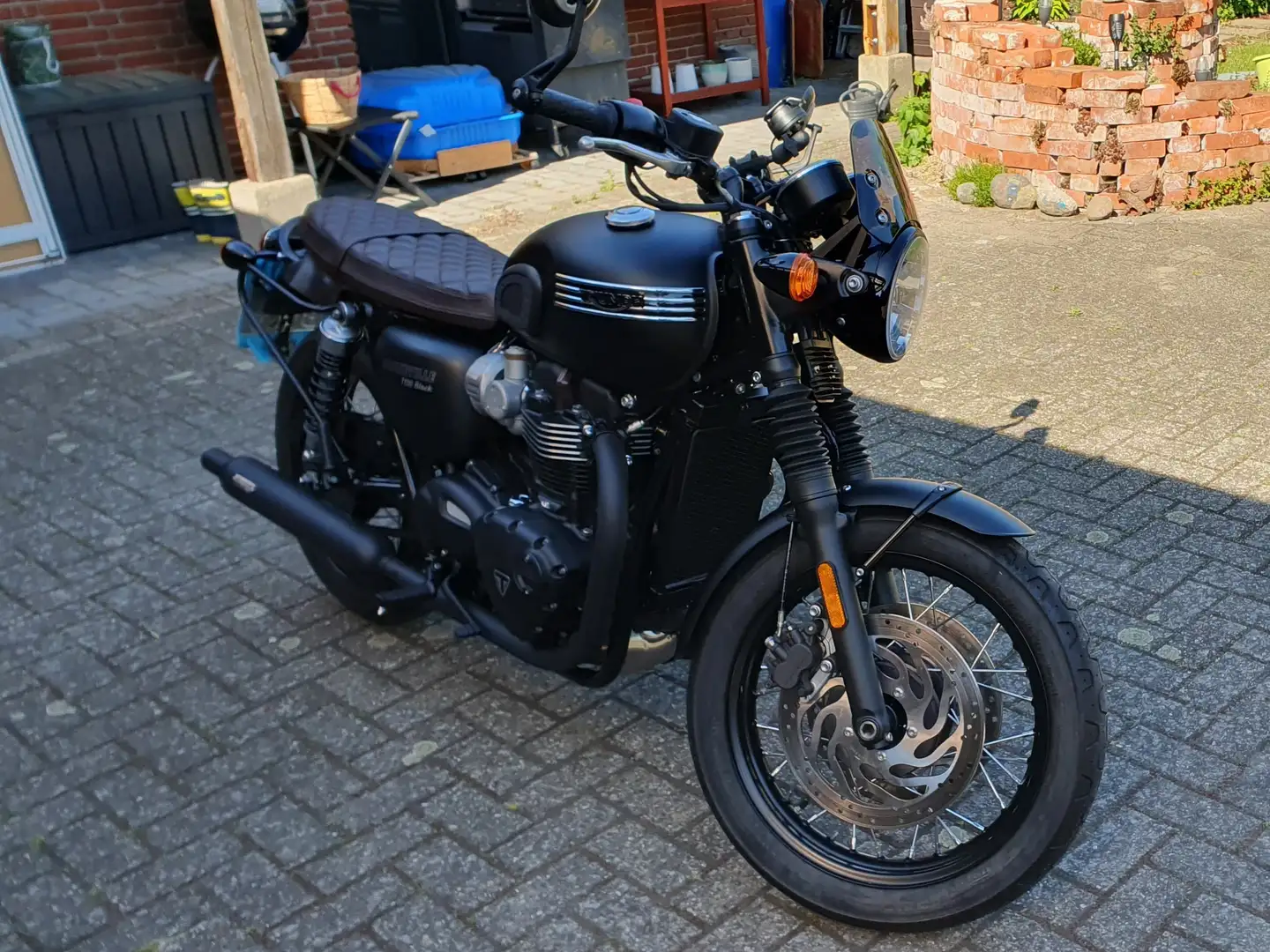 Triumph Bonneville T120 Black Matt Negru - 2