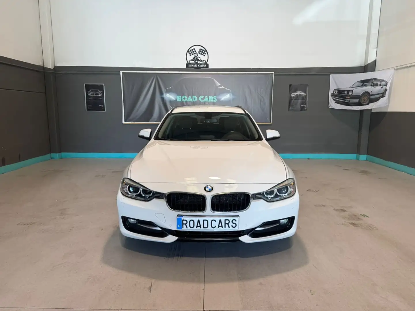 BMW 320 320dA Touring Sport Weiß - 2