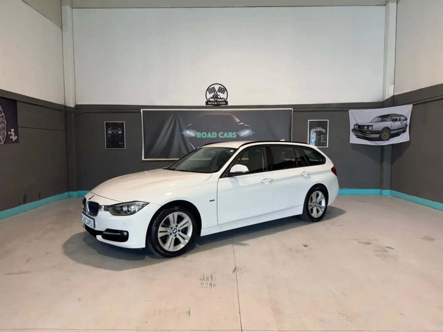 BMW 320 320dA Touring Sport Blanc - 1