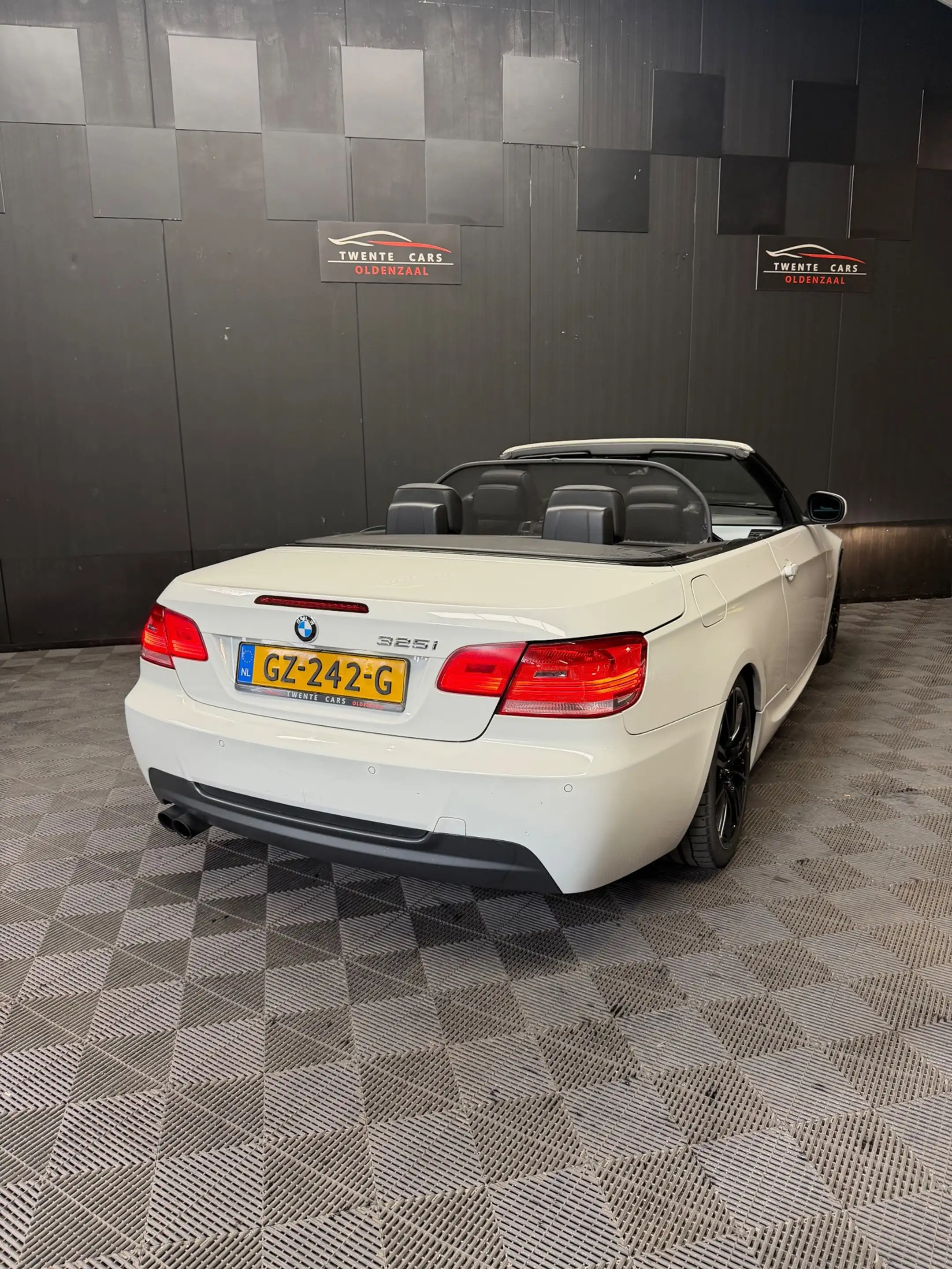 BMW 325 3-serie Cabrio 325i High Executive //M | Xenon | M — photo 2