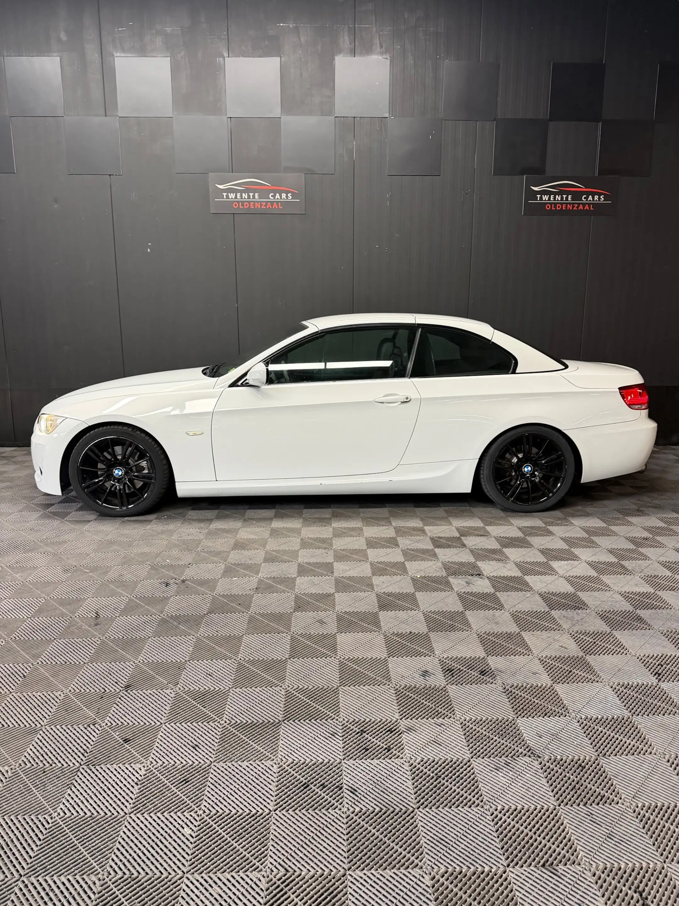BMW 325 3-serie Cabrio 325i High Executive //M | Xenon | M — photo 10