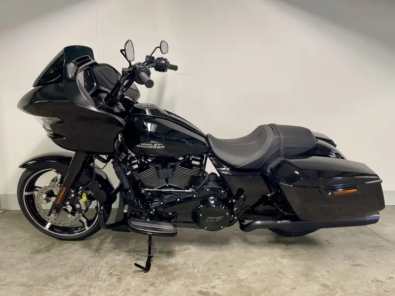 Harley-Davidson Road Glide - foto 3