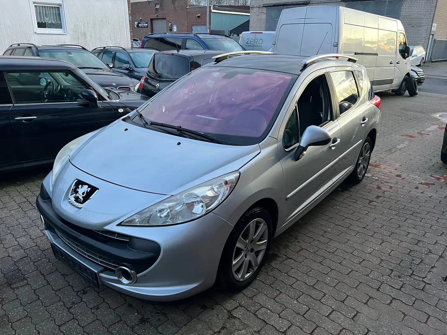 Peugeot 207 SW 120 VTi Escapade,Panorama,Alufelgen,Klimatronic Argintiu - 1