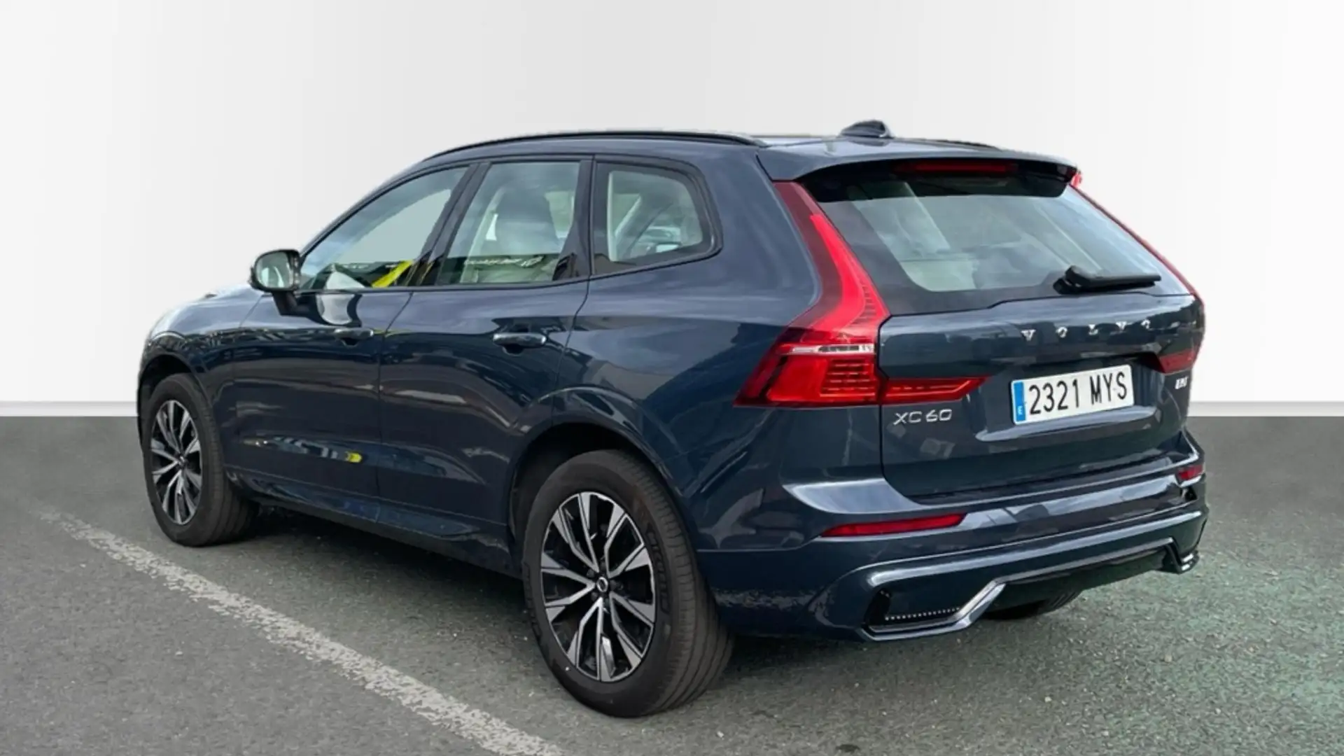 Volvo XC60 2.0 B5 P PLUS DARK AUTO 4WD 5P - 2
