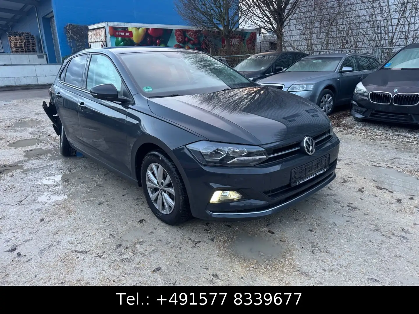 Volkswagen Polo VI Highline Gris - 2