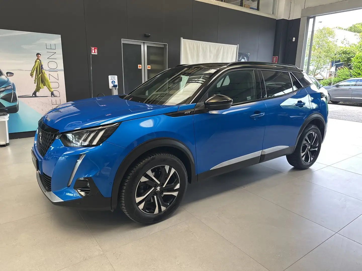 Peugeot 2008 1.5 bluehdi GT s&s 130cv eat8 Bleu - 1