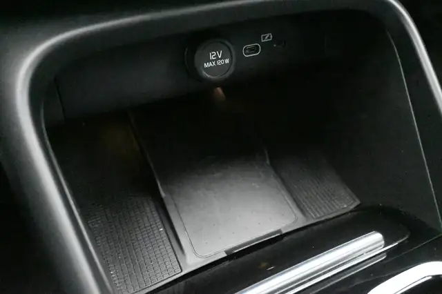 Volvo XC40 view 25