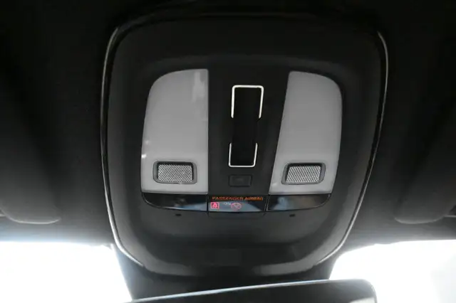 Volvo XC40 view 27