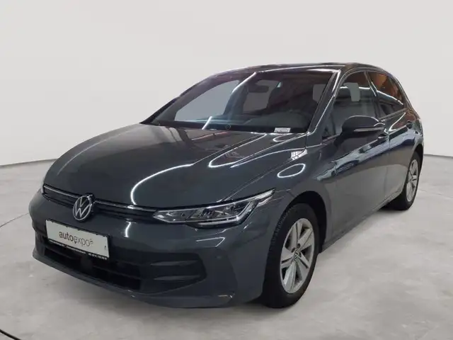Volkswagen Golf view 2