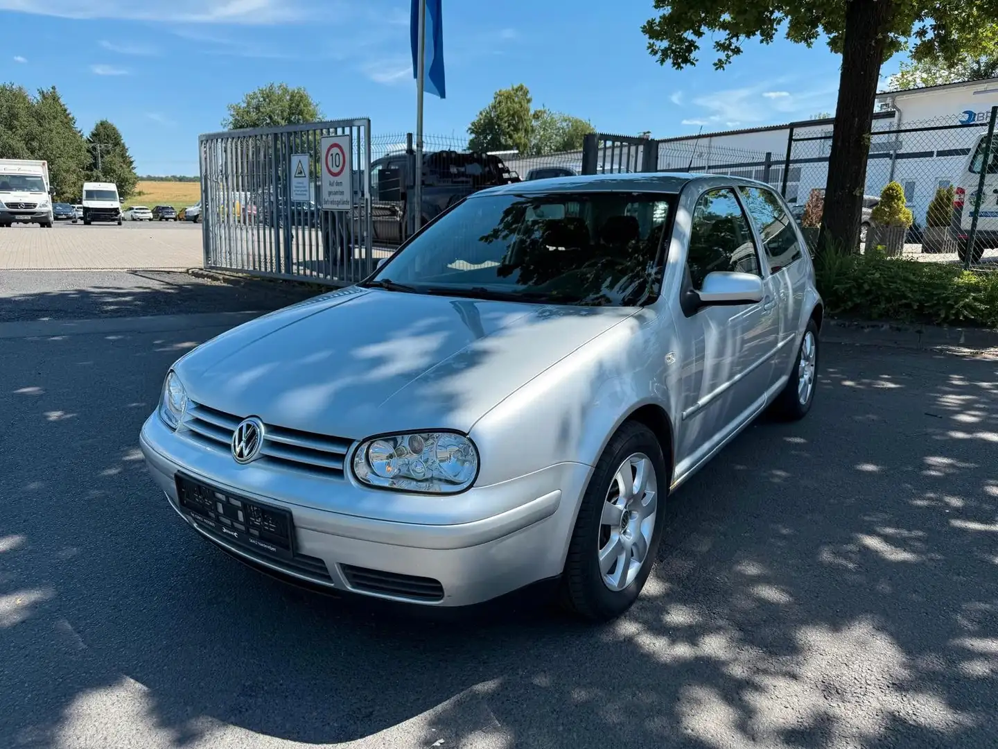 Volkswagen Golf 1.4*8Fach*TÜV06/2027*KLIMA*ServiceVOLL* Zilver - 2