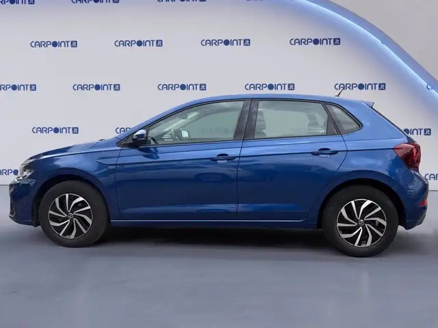 Volkswagen Polo view 3