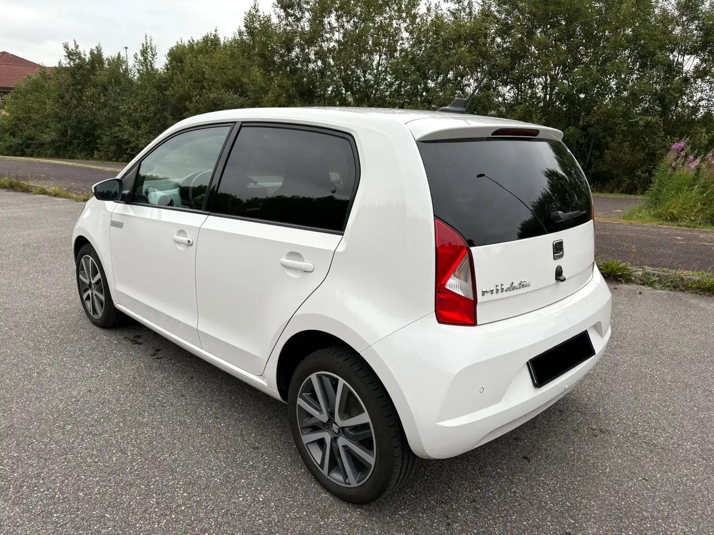 SEAT Mii Mii electric Launch Edition Weiß - 2