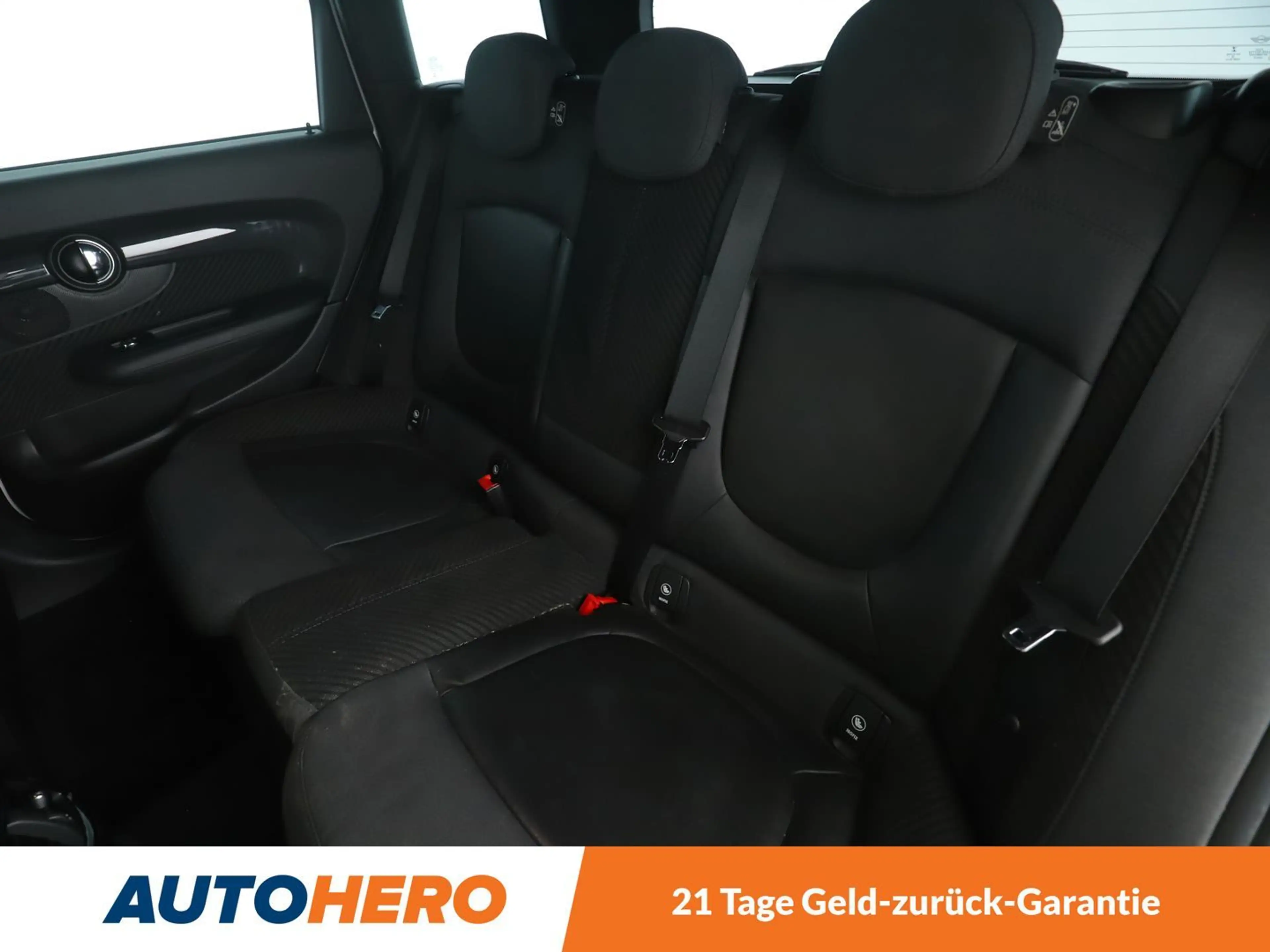 MINI Cooper SD Clubman Cooper SD Aut.*NAVI*TEMPO*CAM*SHZ*PDC* — photo 14
