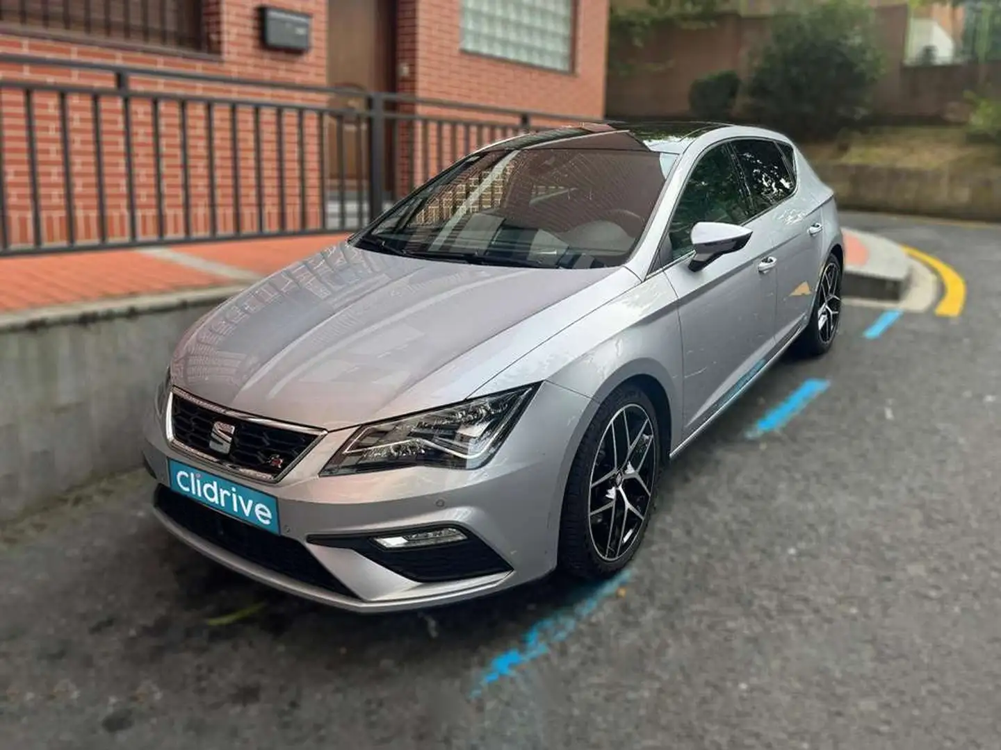 SEAT Leon 2.0TDI CR S&S FR Launch Pack L DSG-7 150 Gris - 2