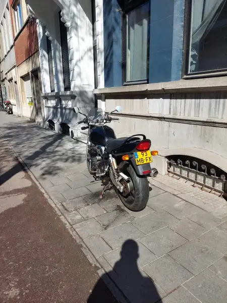 Suzuki GSX 750 - foto 2