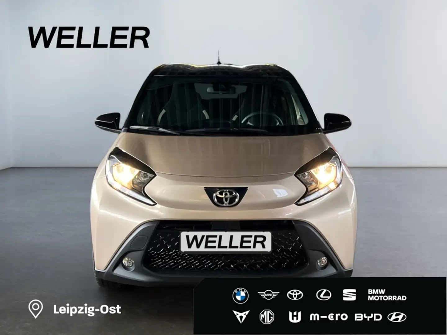 Toyota Aygo X Teamplayer *ACC*LED*SHZ*Kamera*Klima* Beige - 2