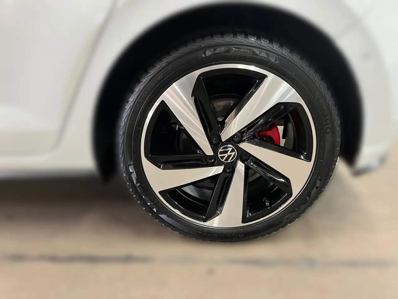Volkswagen Polo GTI . 6