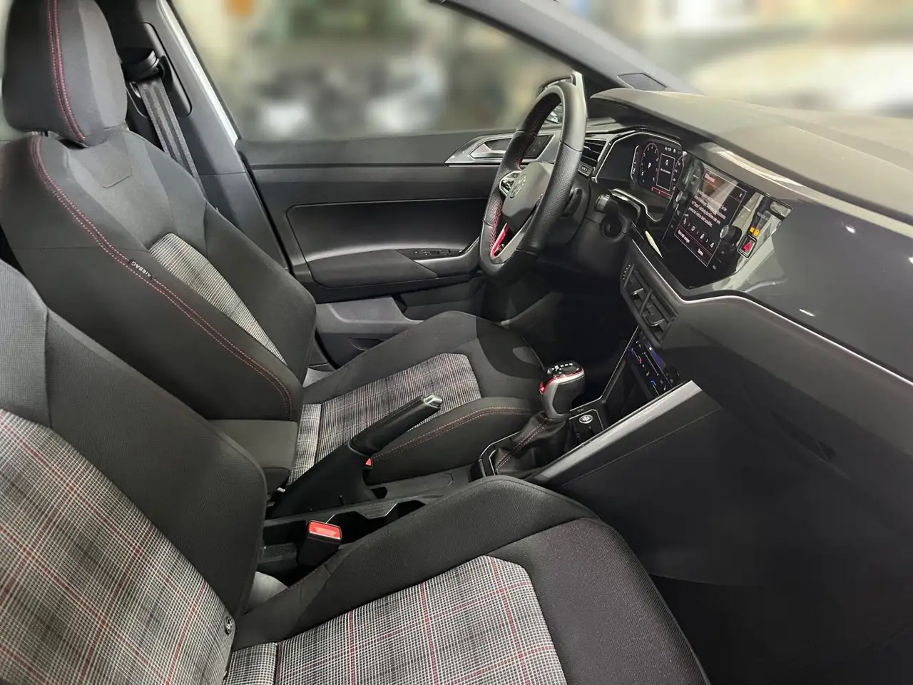 Volkswagen Polo GTI . 13
